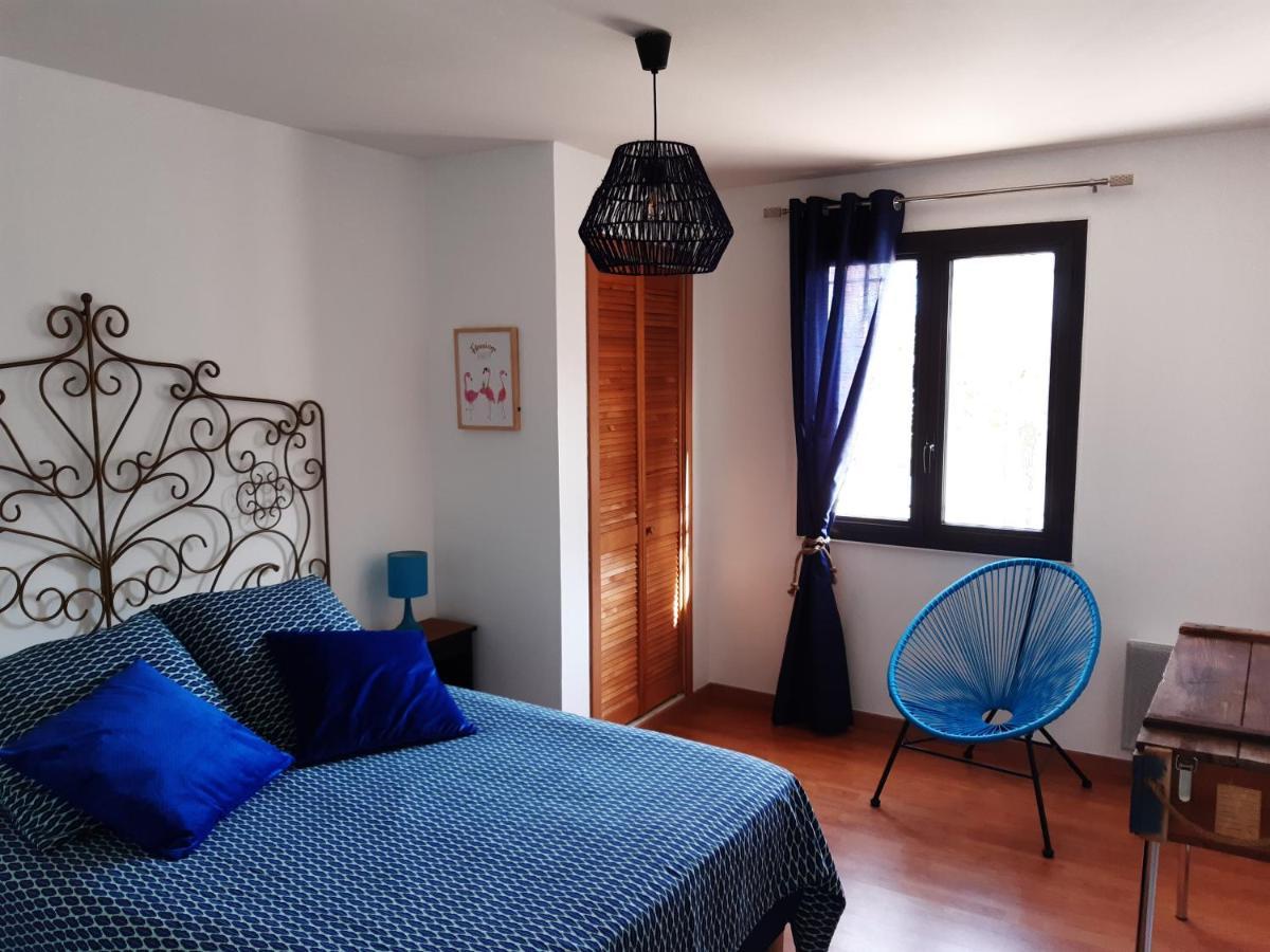 Sous Les Pins Gites Et Chambres D'Hotes La Londe-les-Maures Kültér fotó