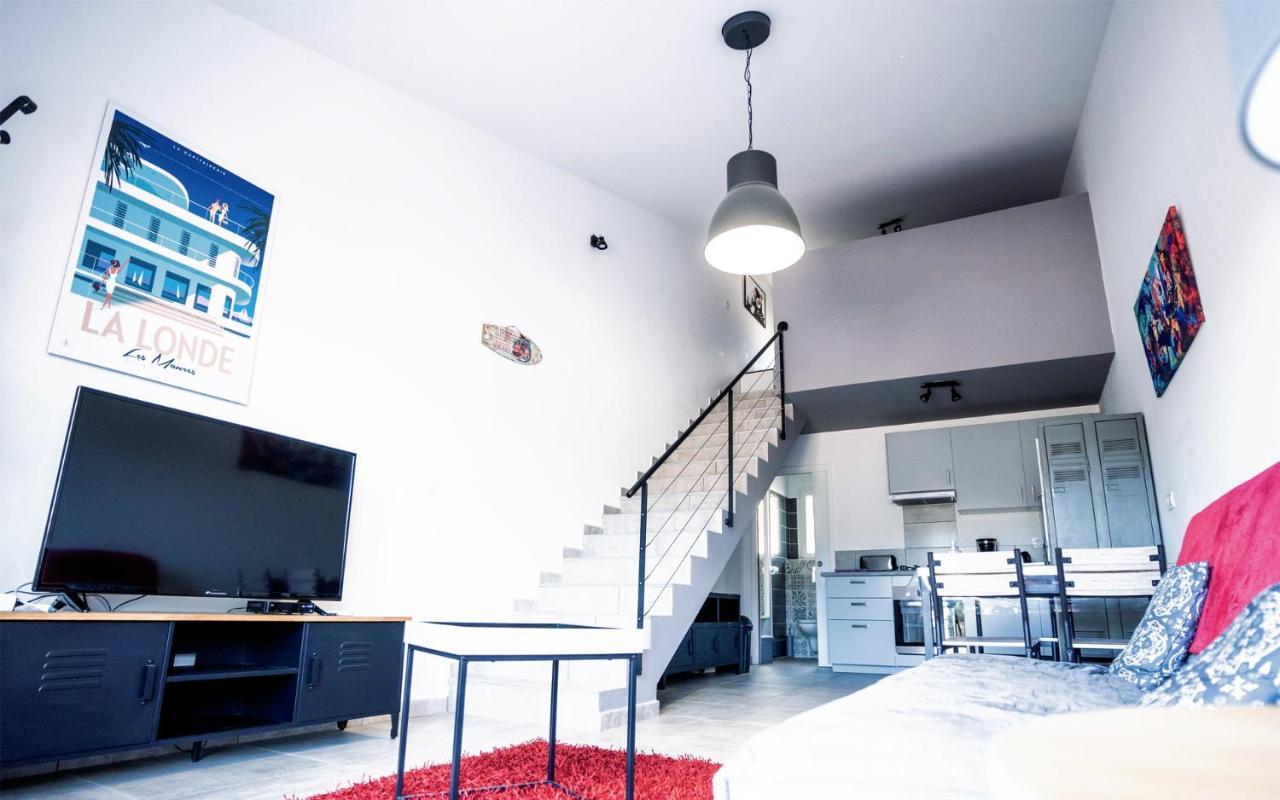 Sous Les Pins Gites Et Chambres D'Hotes La Londe-les-Maures Kültér fotó