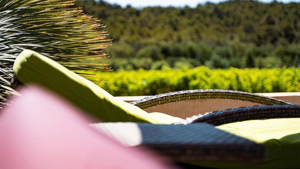 Sous Les Pins Gites Et Chambres D'Hotes La Londe-les-Maures Kültér fotó