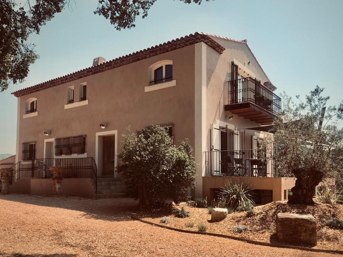 Sous Les Pins Gites Et Chambres D'Hotes La Londe-les-Maures Kültér fotó