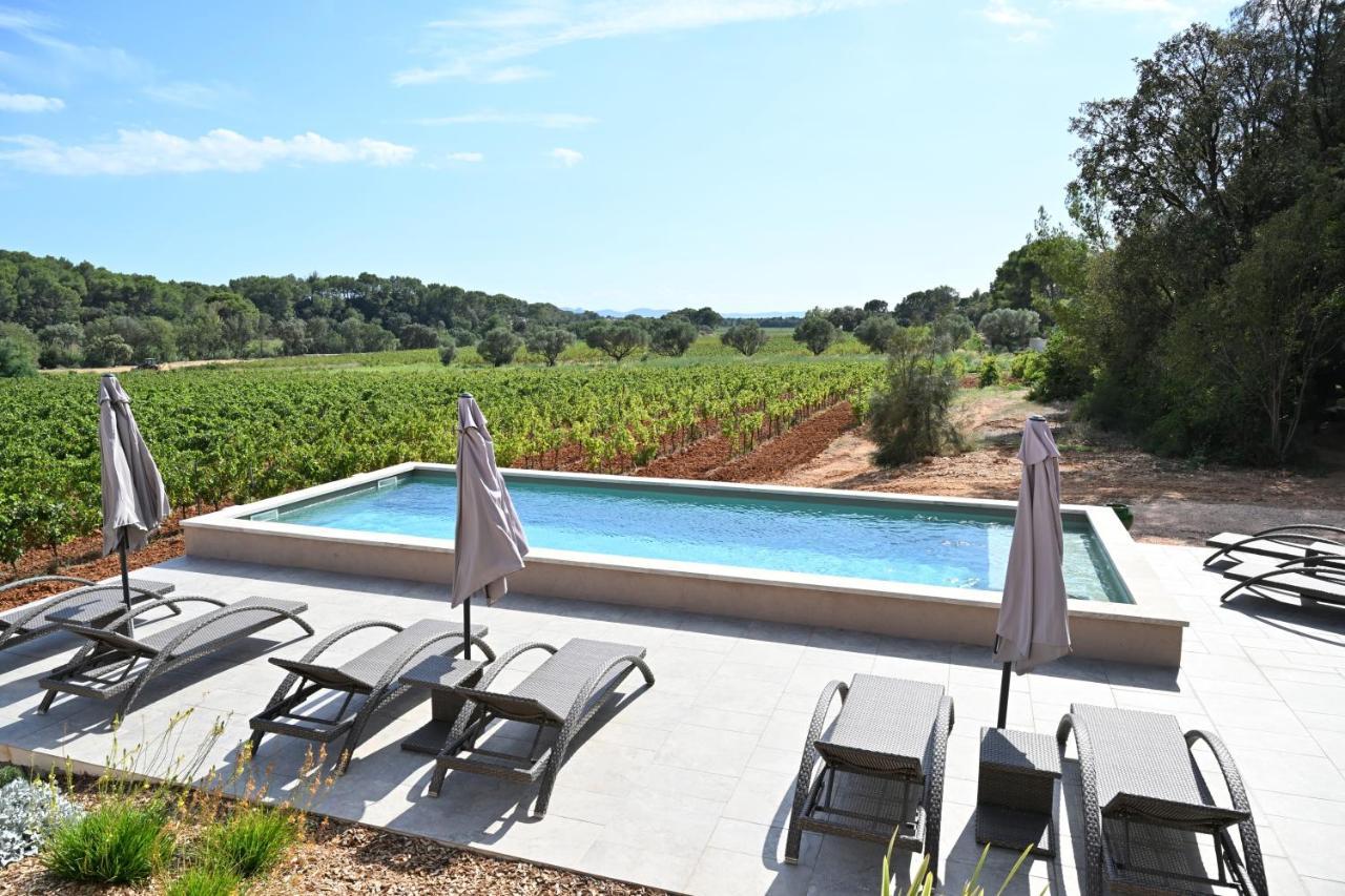 Sous Les Pins Gites Et Chambres D'Hotes La Londe-les-Maures Kültér fotó