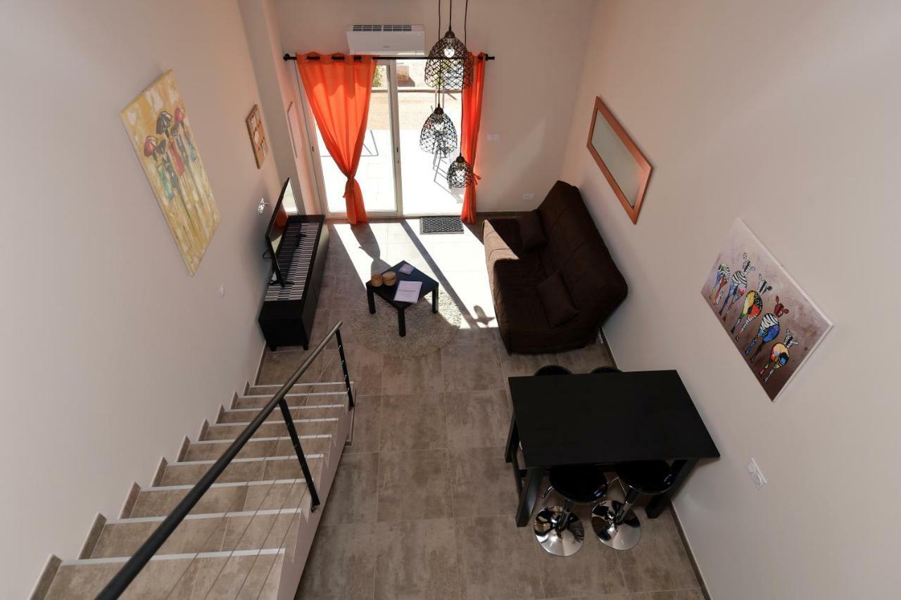Sous Les Pins Gites Et Chambres D'Hotes La Londe-les-Maures Kültér fotó