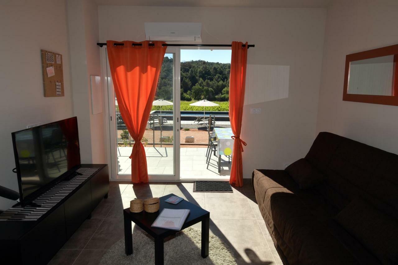 Sous Les Pins Gites Et Chambres D'Hotes La Londe-les-Maures Kültér fotó
